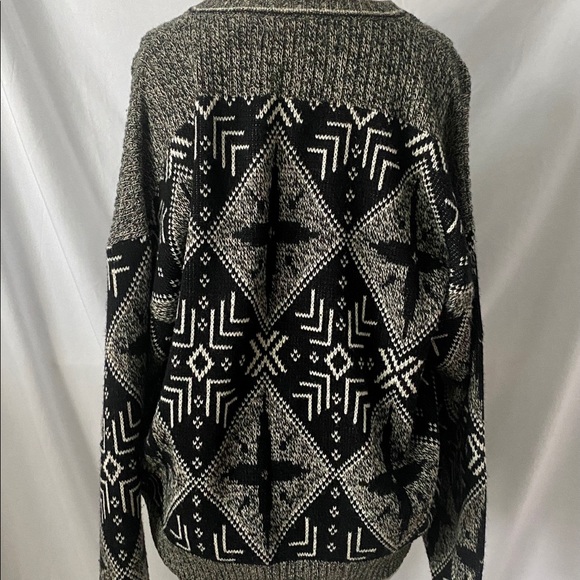 VINTAGE 80s/90s Saks Fifth Avenue Alpine Wool Sweater❄️ - Picture 4 of 6